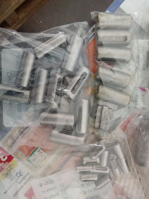 преходни втулки за електромотор, шпонки, калибровани валове и оси