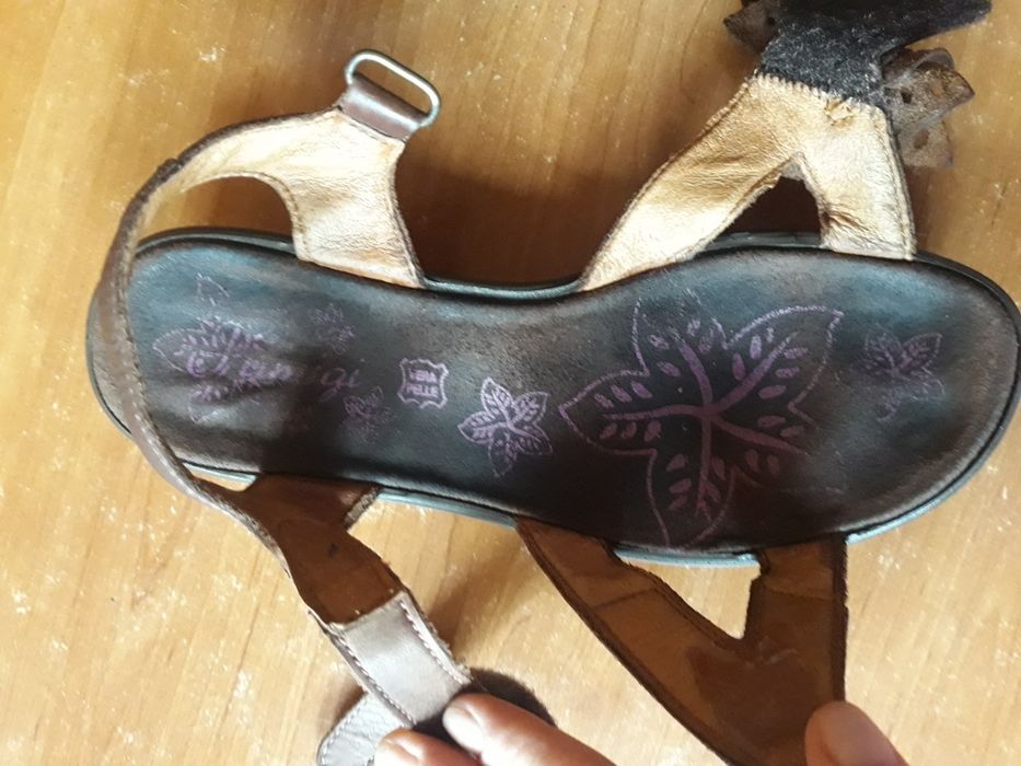 sandale din piele
