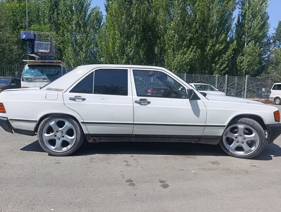 Продам Мерседес 190