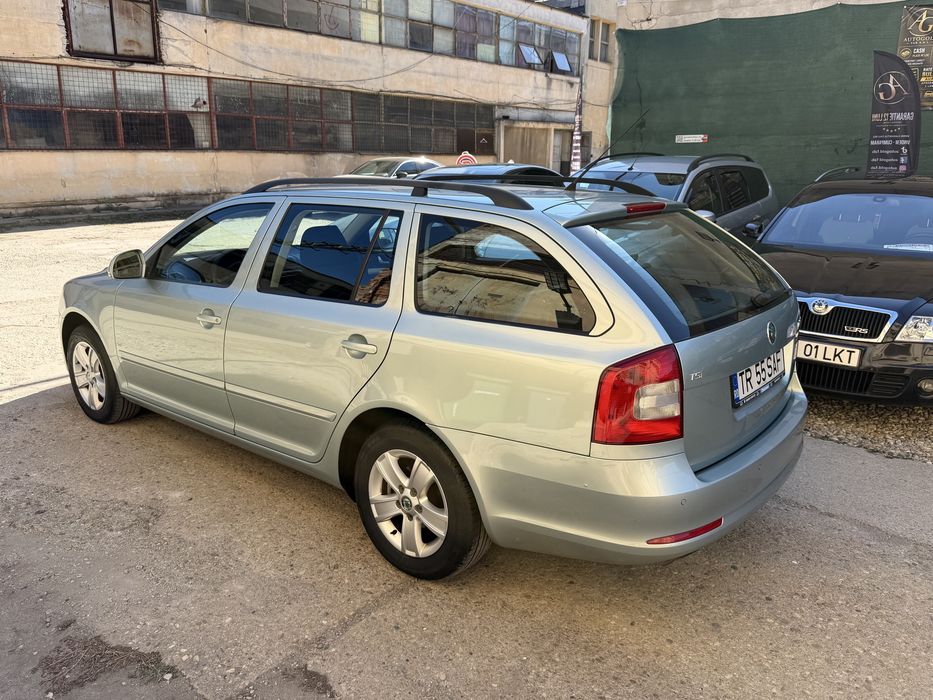 SKODA Octavia 2010 — imagine 4