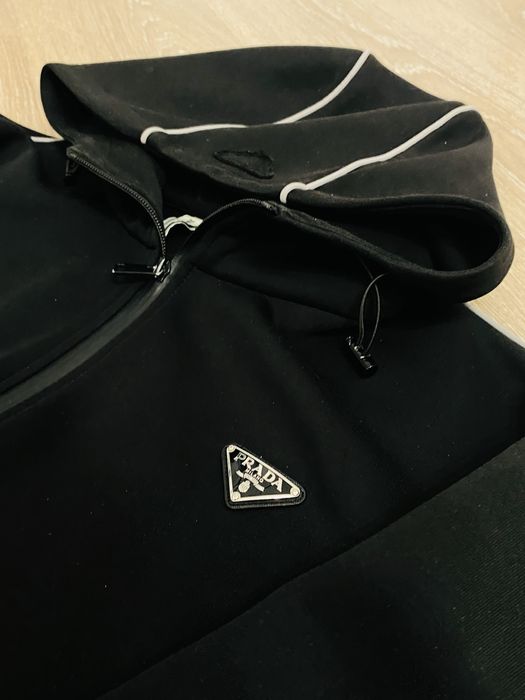 Зипка prada состояние отл