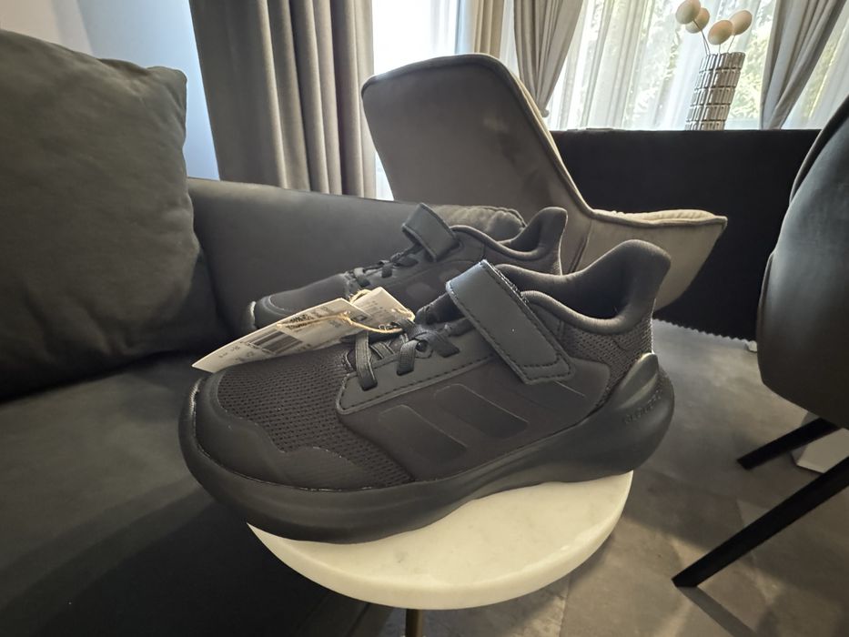 Маратонки Adidas