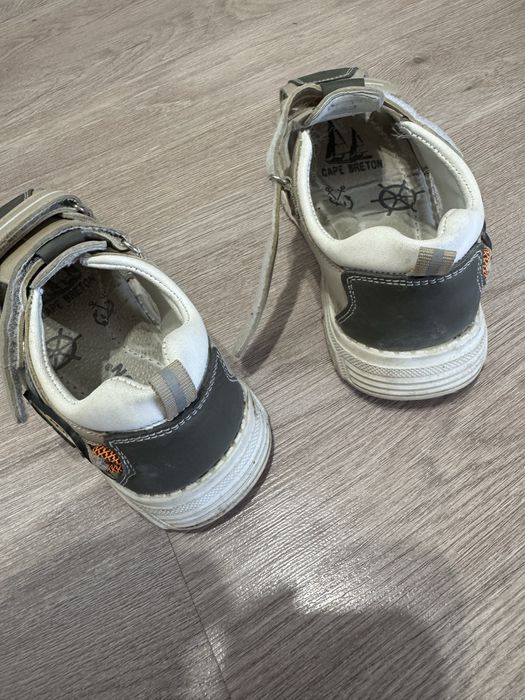 Продам сандали детские