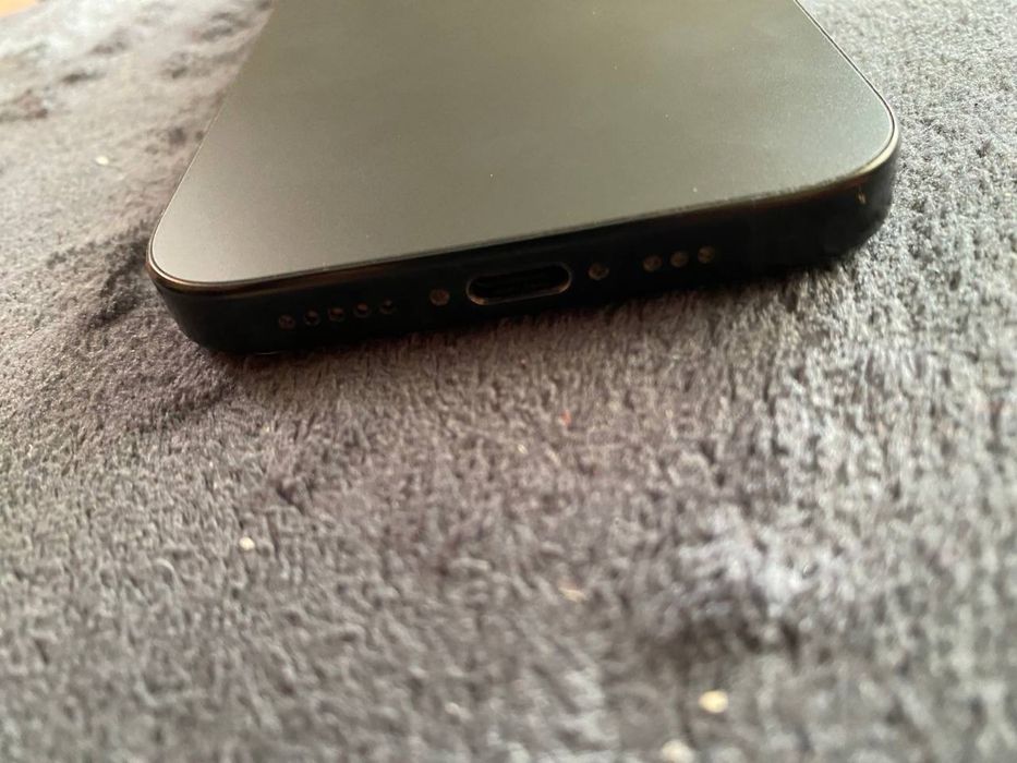 iPhone 16pro на 128гб
