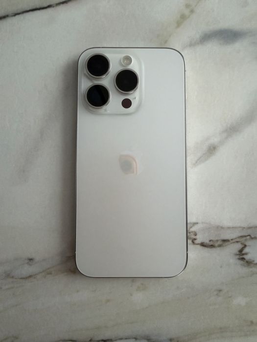 Iphone 15 pro 256gb white titan