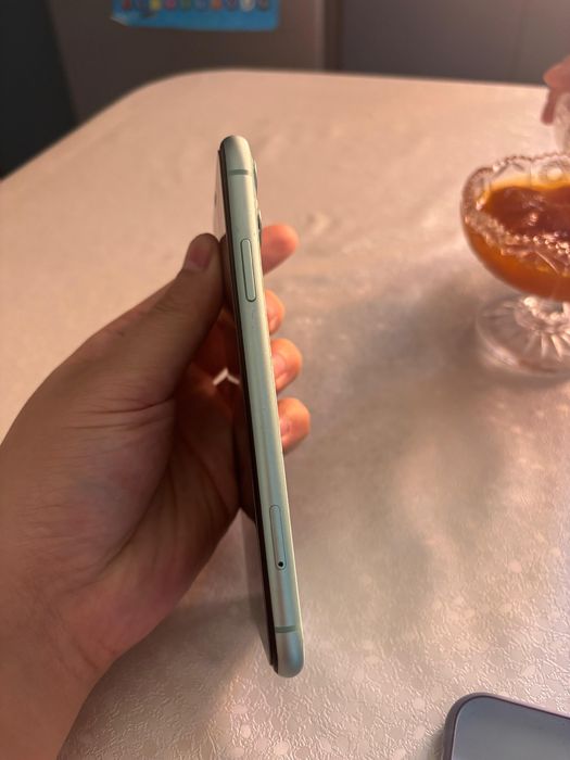 Iphone 11 в хорошем сост