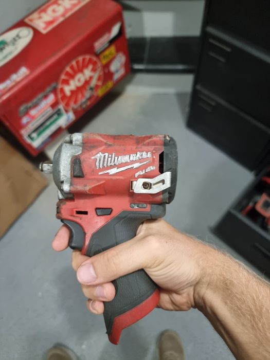 Milwaukee машини