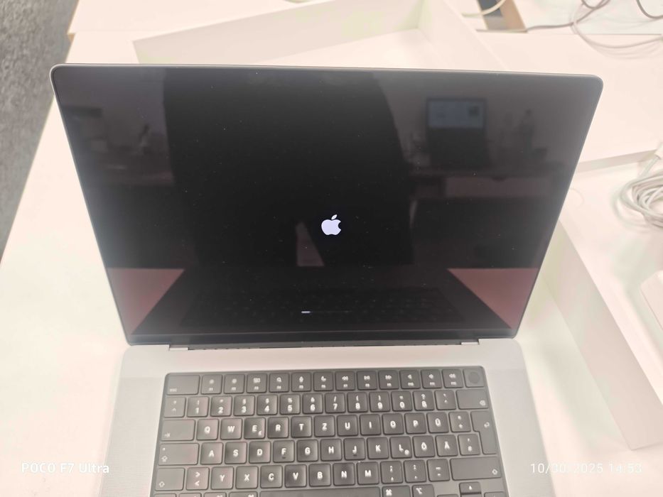 Apple MacBook Pro 16 M1 Pro 16/512/100% battery