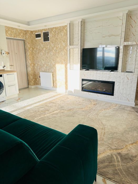 Inchiriez apartament 3 camere Vivo in REGIM HOTELIER