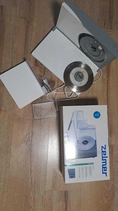 Уред за рязане на колбаси Zelmer