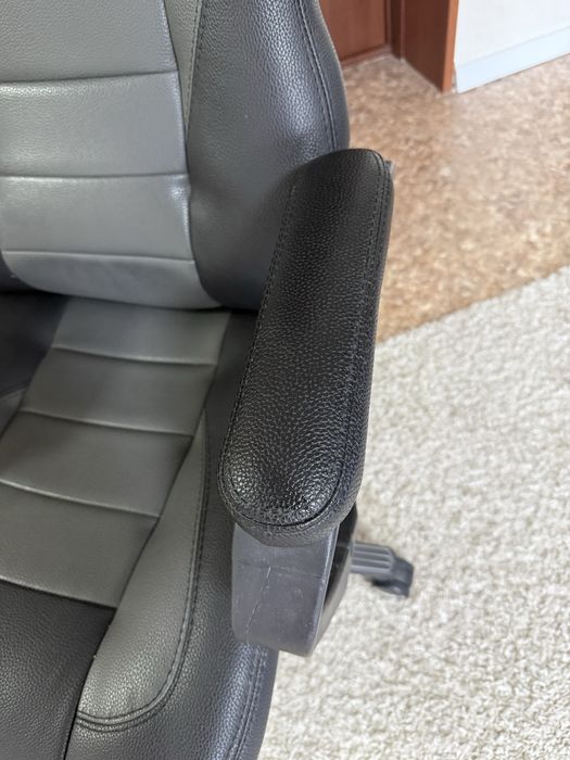 Продам кресло в идеально состояний