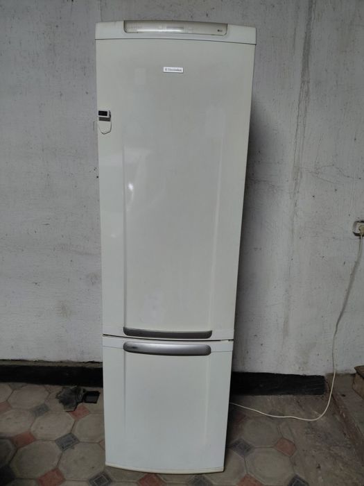 Холодильник Electrolux