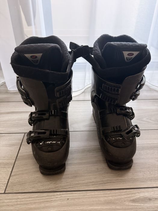 Vând Clapari ski Nordica T5.1 W, damă