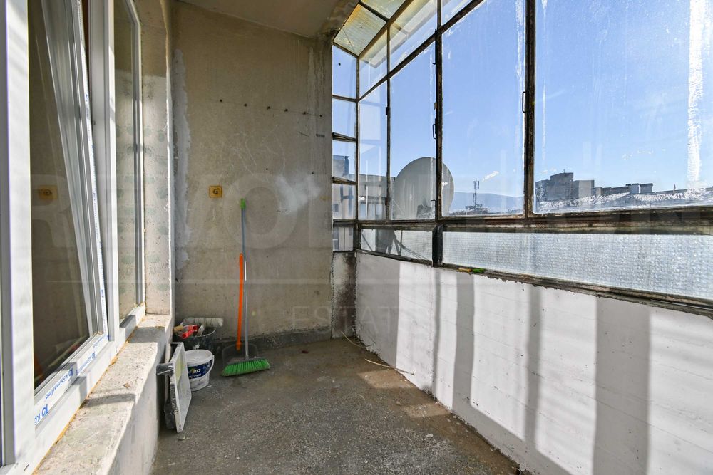 Продава се Двустаен апартамент в София, Фондови жилища - 68 кв.м за 2059 €/кв.м - Снимка #10