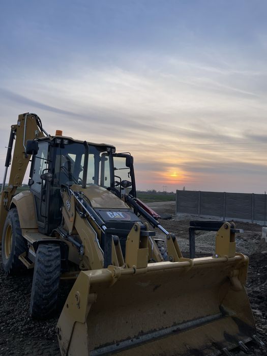 Servcii buldoexcavator demolari constrolate decopertari nivelari de teren pietruire drumuri  sa paturi fundatii