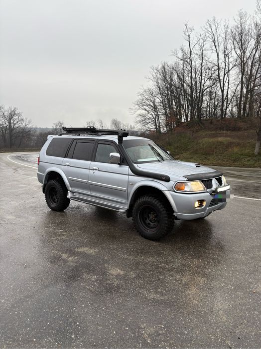 Mitsubishi pajero sport 2.5 d