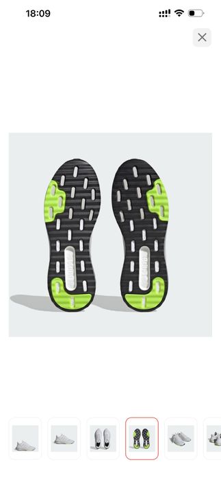 Кроссовки новые