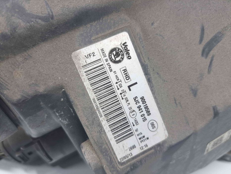 Far stanga Skoda Rapid (NH3) [Fabr 2012-2019] 5JC941015