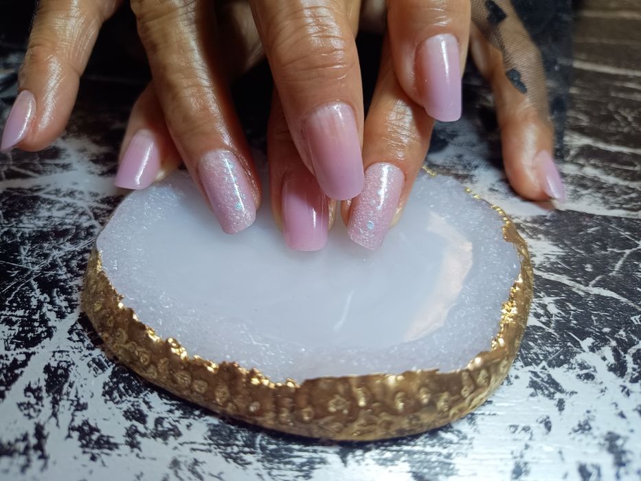 Manichiura - pedichiura Unghii cu gel, polygel sau oja semipermanenta