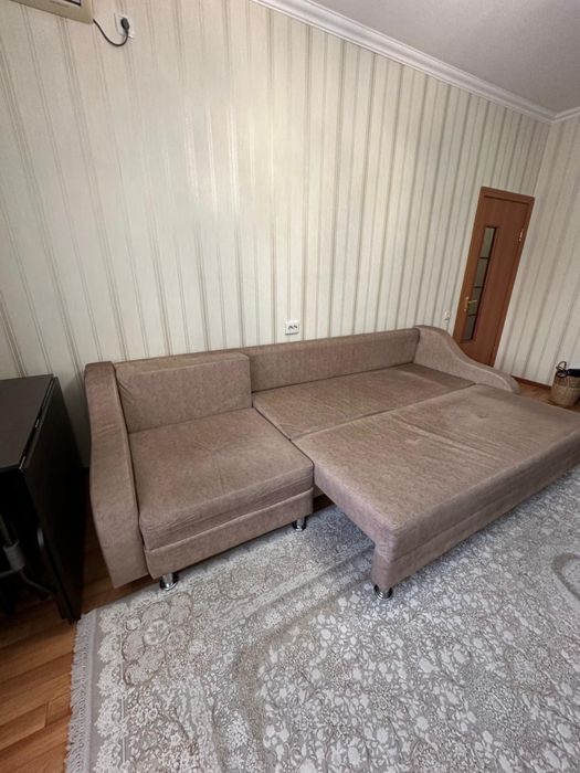 Диван раскладываемый 300х110