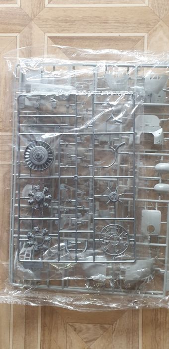 Продам модель вертолёта Ми4