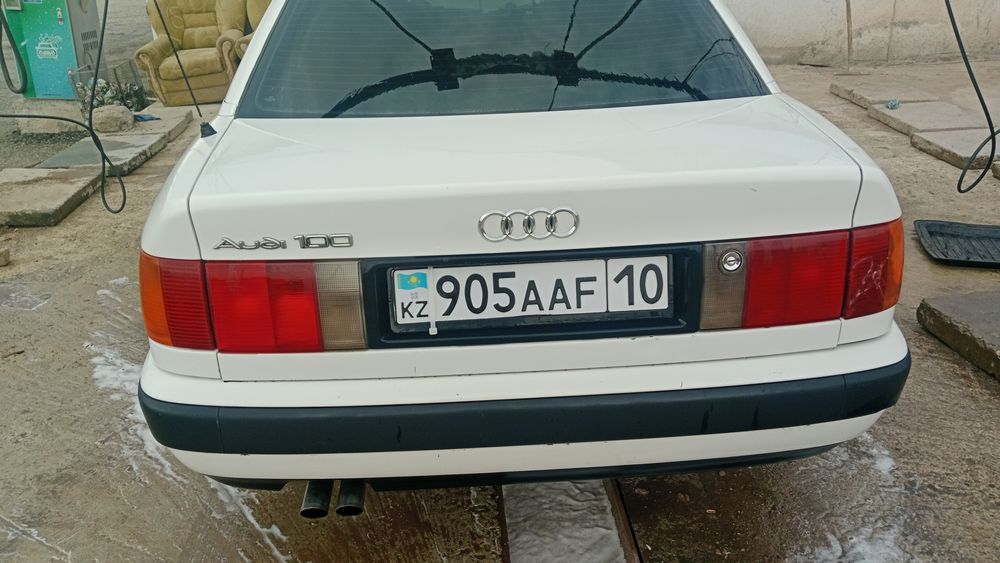 Продам машину  Ауди с 4