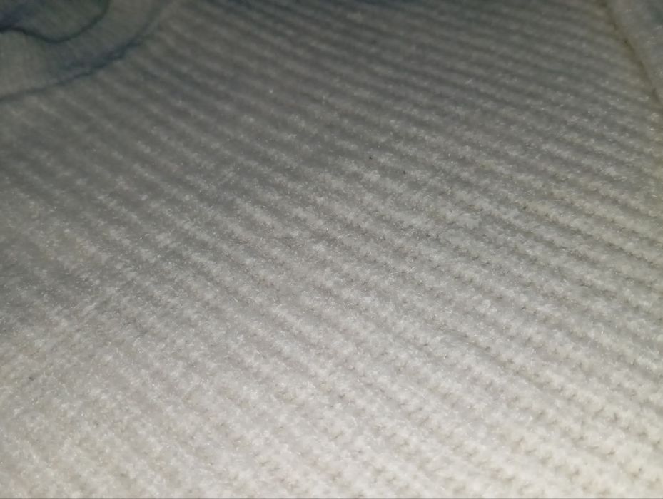 женский вязаный свитер