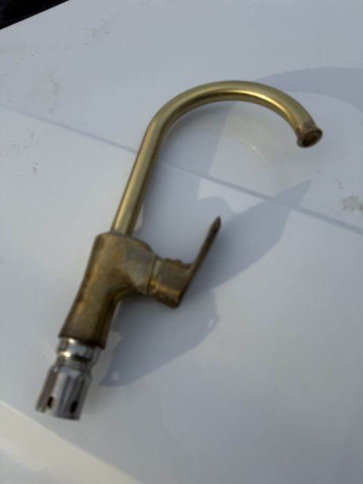 Сместитель крань на кухню