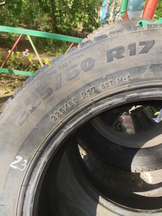 Шины зимние шипованные 225/60R17