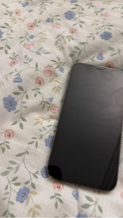 Продам iPhone 12 Pro заблокированный