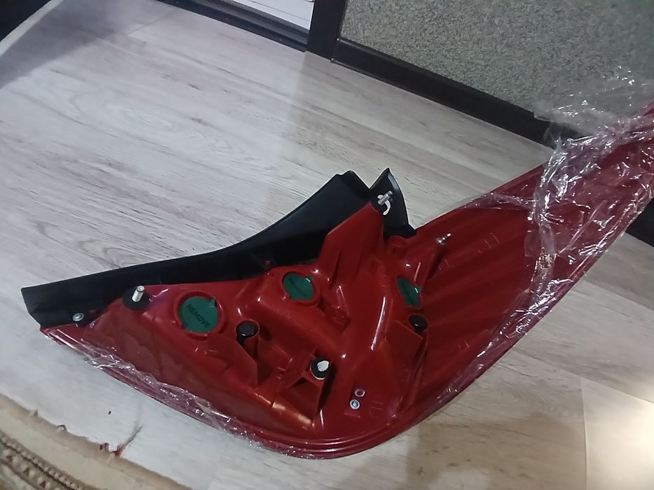 Задний фар Nissan Tiida/Versa