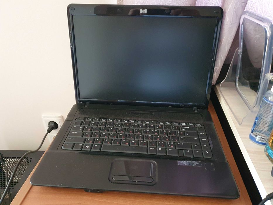 Лаптоп HP Compaq 6735s за части
