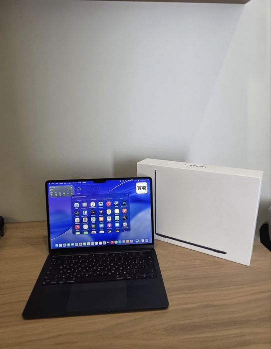 Продам MacBook Air 13