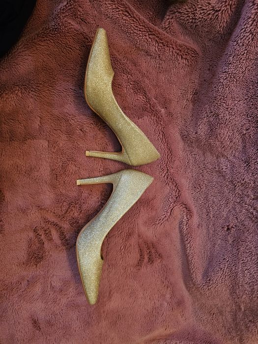 Pantofi dama cu aurii 37