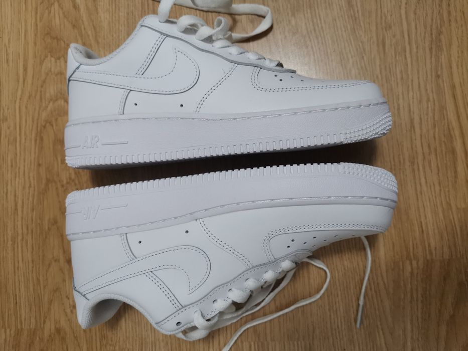 Нови! Оригинални маратонки Nike Air Force 1 - EU 39 / 25 см