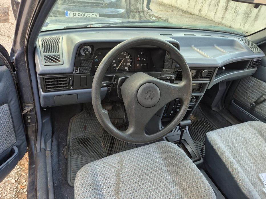 Опел кадет(капка), 1.6 бензин (автомат)
