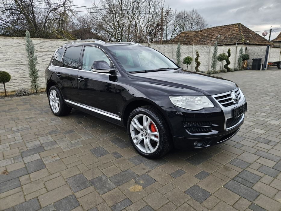 Vw touareg Rline 3.0 tdi,239 cp,model 2009,xenon,navi,piele,jante R20