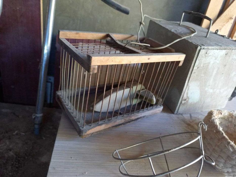 клетка для птиц переносная. маленькая