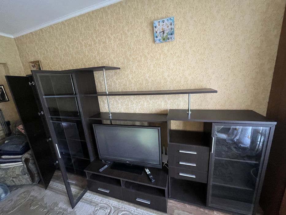 Продам стенку для зала б/у телевизор продаётся отдельно