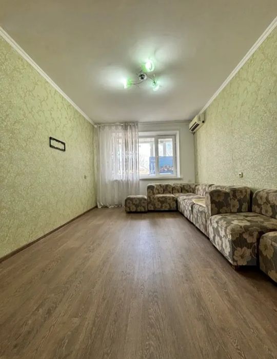 Продам 1 ком квартиру 4- й мкр!