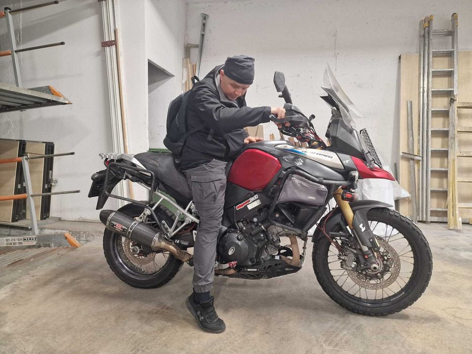 Suzuki V Strom DL 1000 super accesorizat