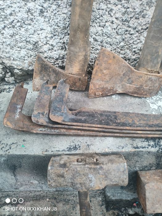 Топоры косы советские.