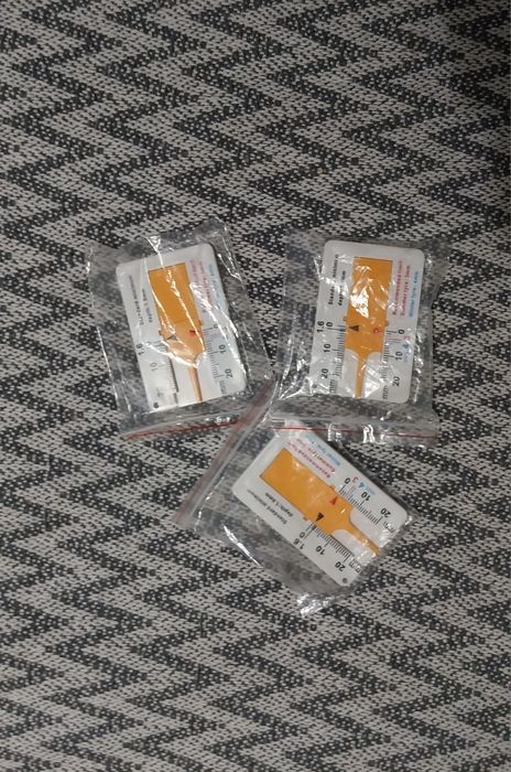 Дълбокомер за измерване грайфера на автомобилни гуми