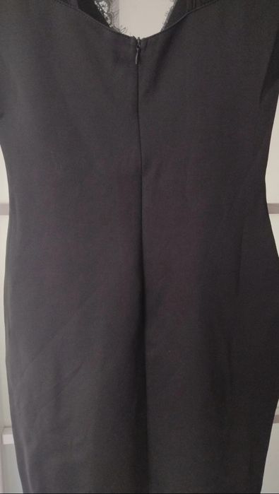 Rochie de seara cu dantelă și paiete