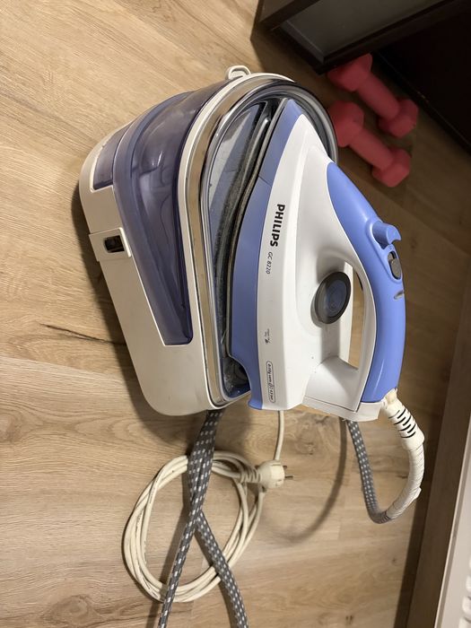 Statie de calcat Philips GC8220