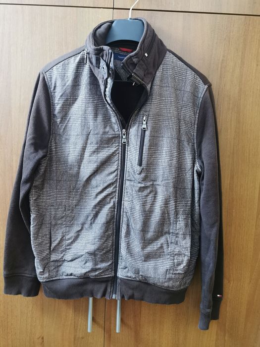Vând geaca casual Tommy Hilfiger