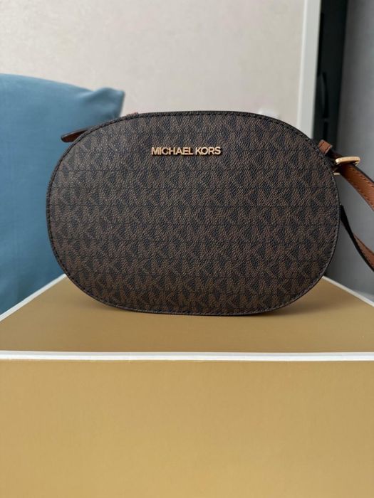 Продам сумку Michael Kors