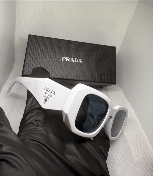 Ochelari de soare Prada Symbole (Albi) – Originali / Stare Excelentă