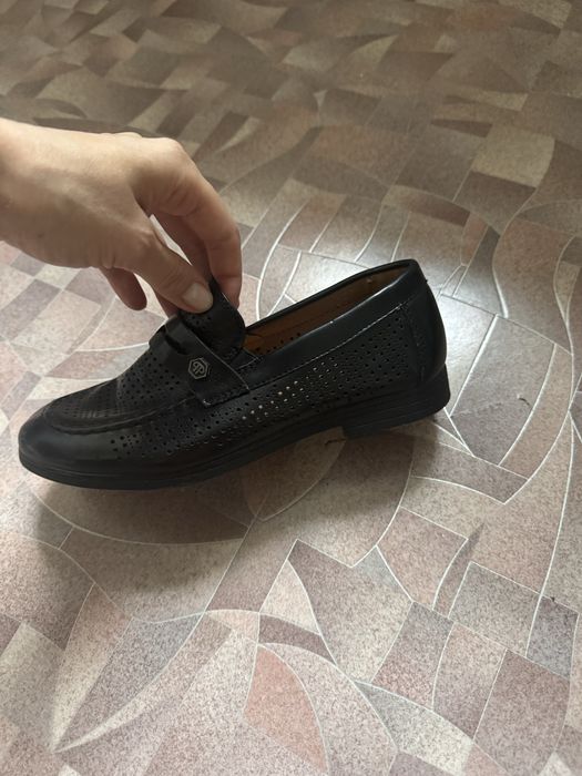 Продам туфли школьные мальчик