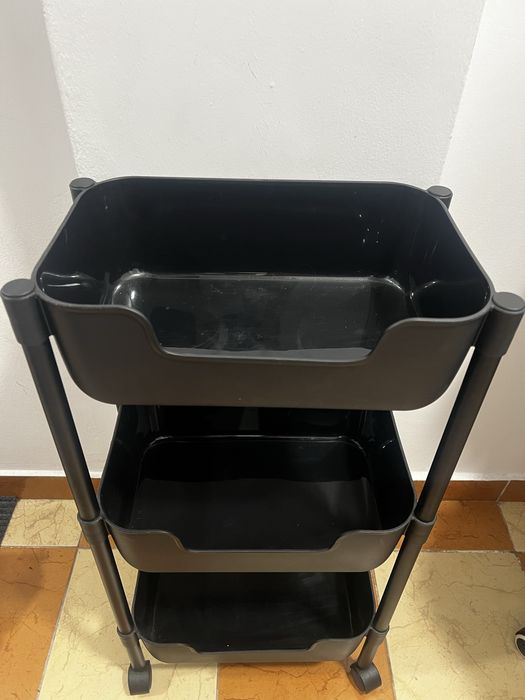 Etajera cu 3 rafturi